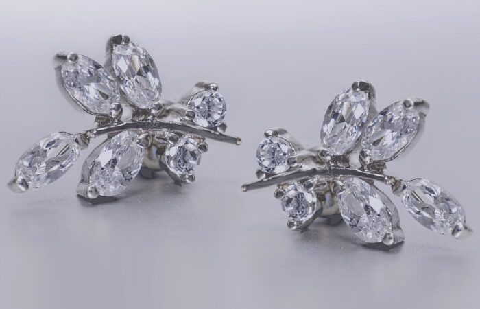 Entretenir_ses_Bijoux_:_guide_pour_un_Nettoyage_Efficace_des_Boucles_d_Oreilles